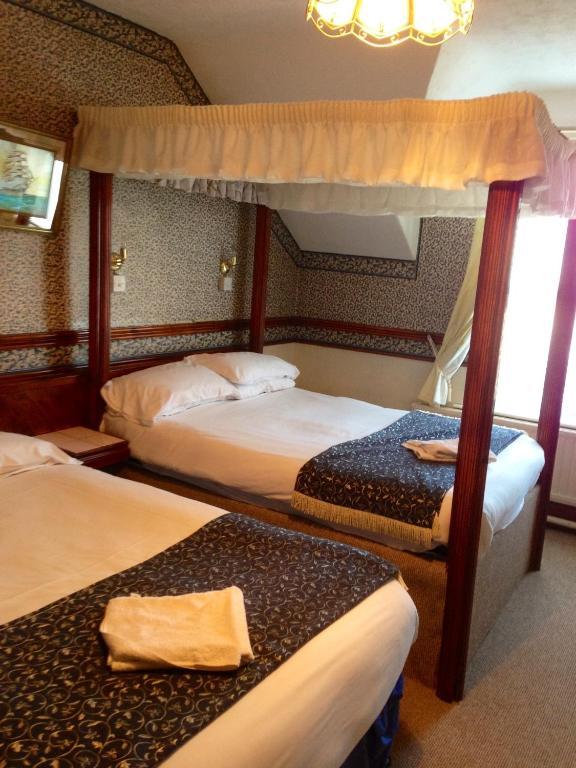 Penrhys Hotel Кардифф Экстерьер фото